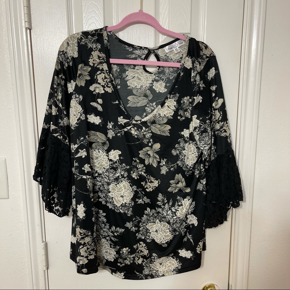 Stem & Vine Black & Beige floral top